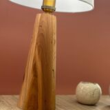 Elegant table lamp made of recycled solid wood for a warm and sustainable atmosphere "CÔNE"