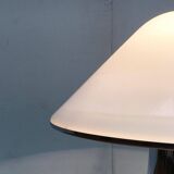 Elpis 4035 vintage Italian table lamp by Guzzini