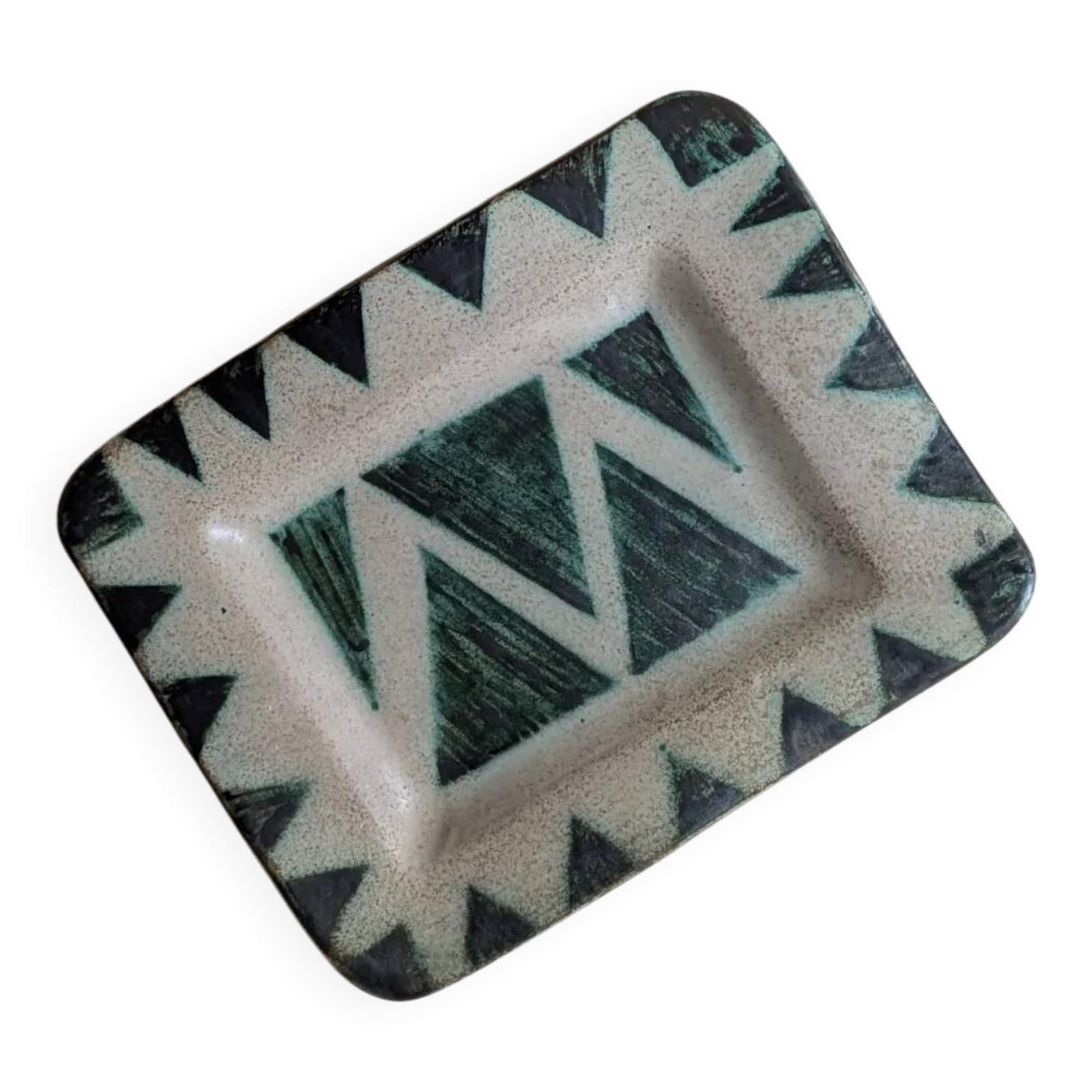 Ceramic pocket emptier