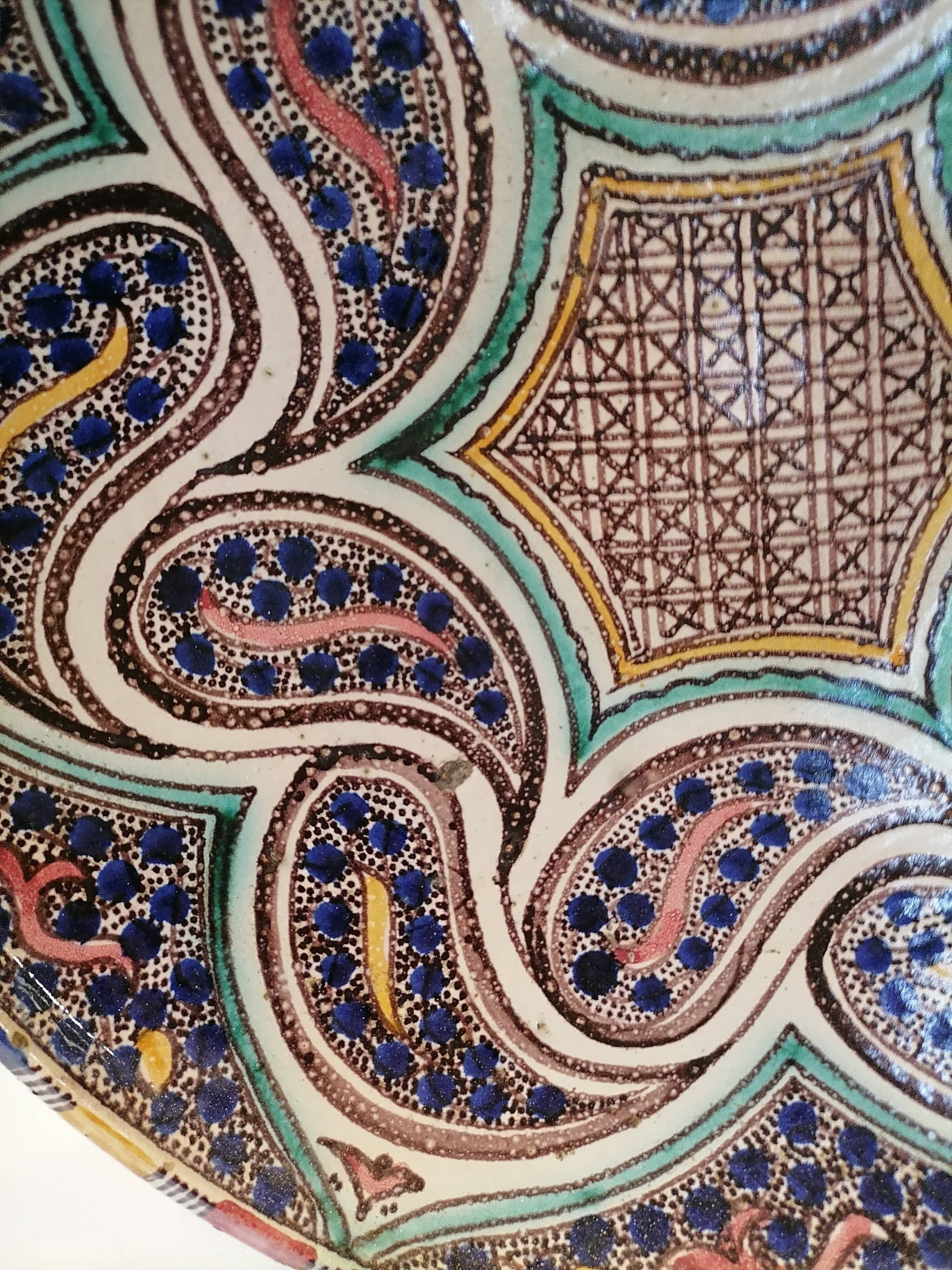 Plat céramique tunisien