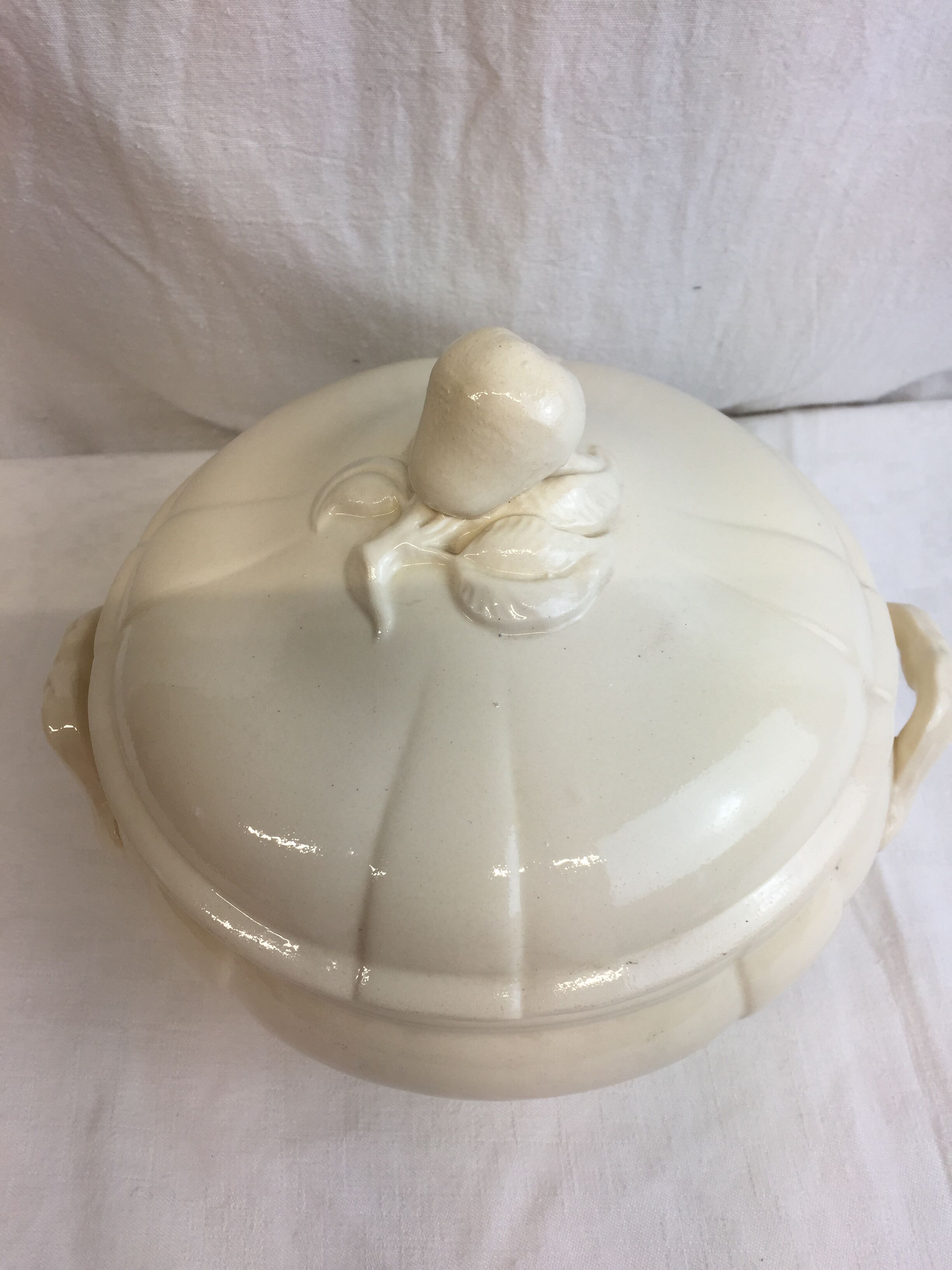 Soupière or vegetable color Ivory made in France Digoin Sarreguemines, 1920s