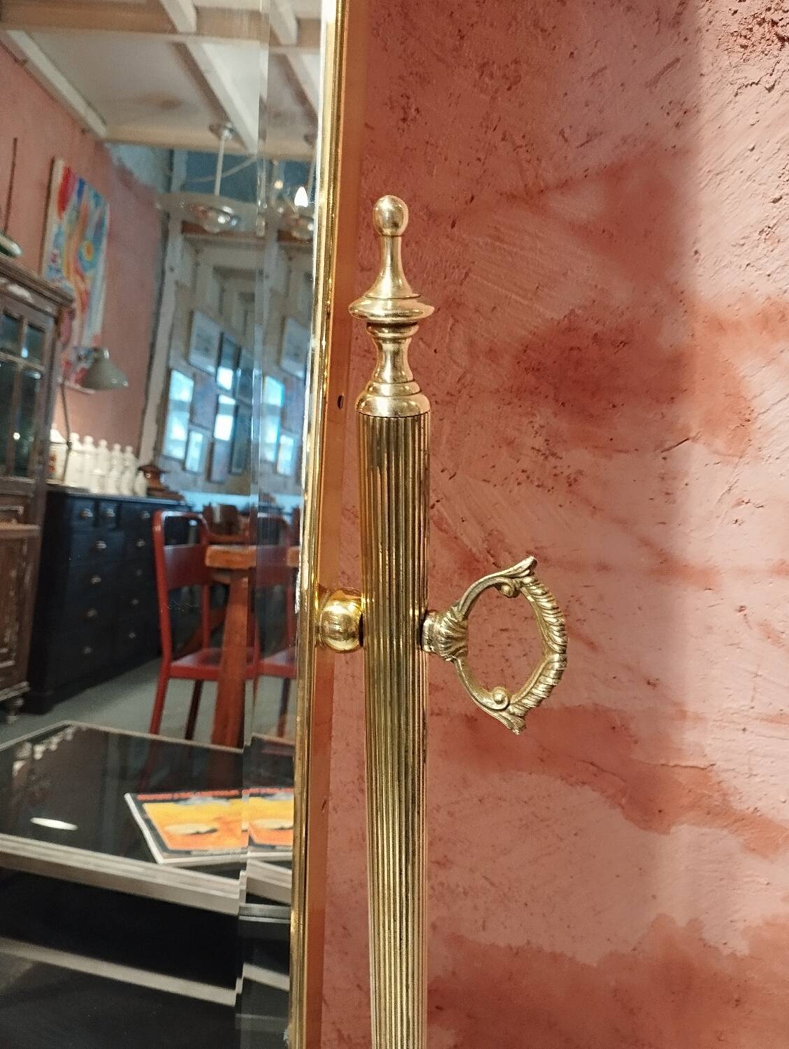 Psyche, standing mirror