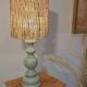 Lampe de table en bois vintage année 1980 revisitée