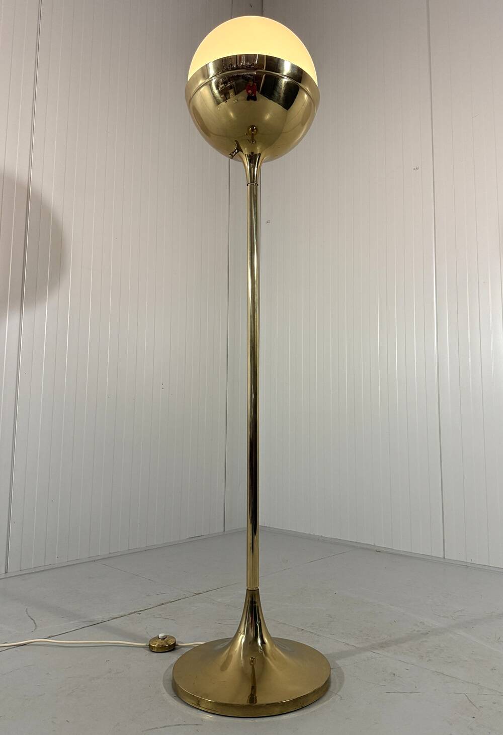 Vereinigte Werkstätten München brass & glass globe floor lamp 1960’s