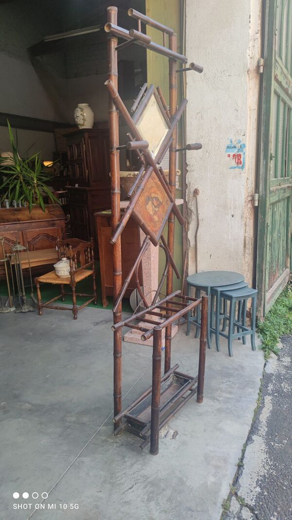 Vestiaire porte manteaux en bambou