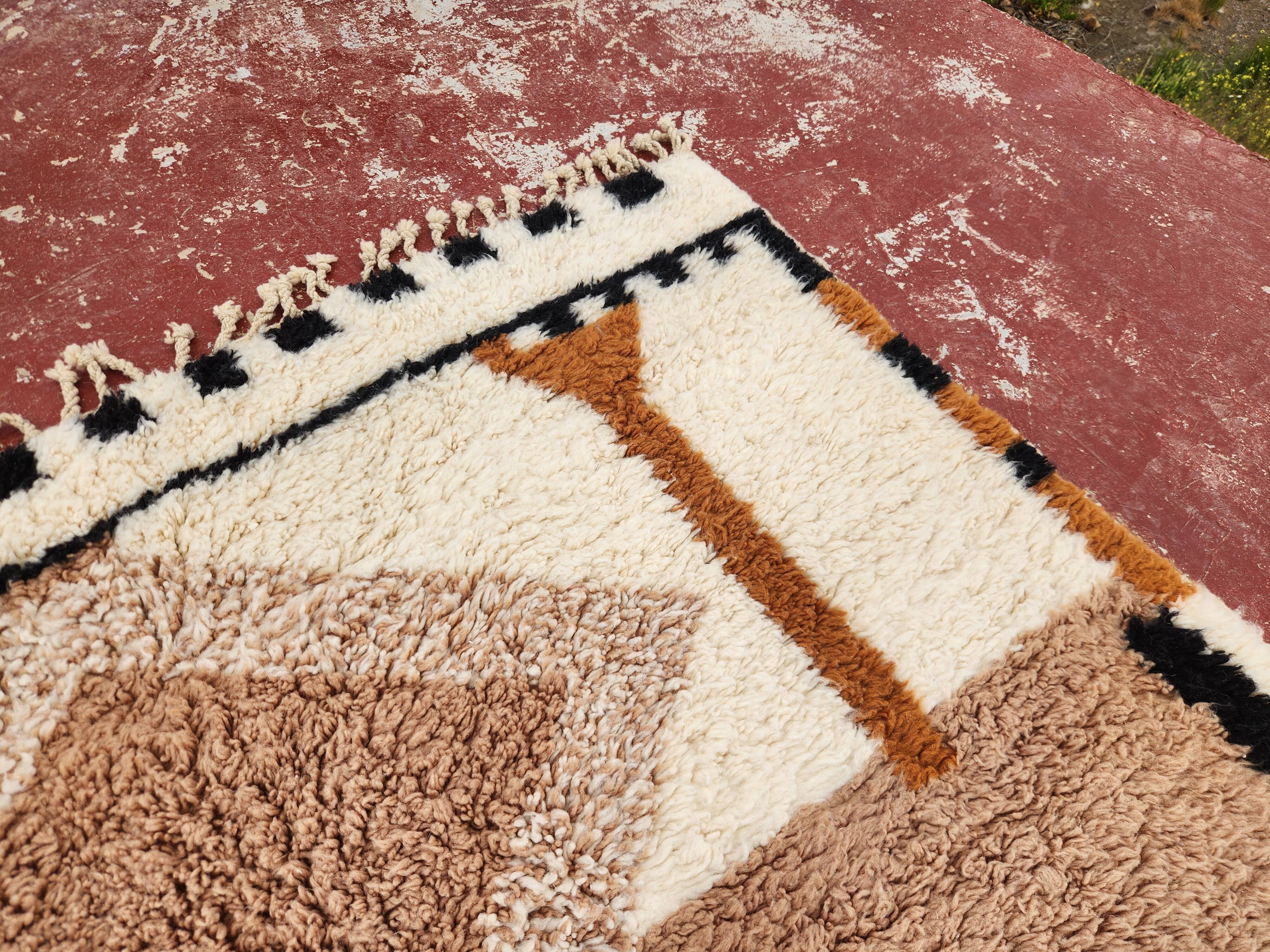 Large Beni Ouarain rug 300x206 cm – Thick wool – Geometric patterns