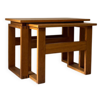 Set of 2 wooden nesting tables – clean and functional design