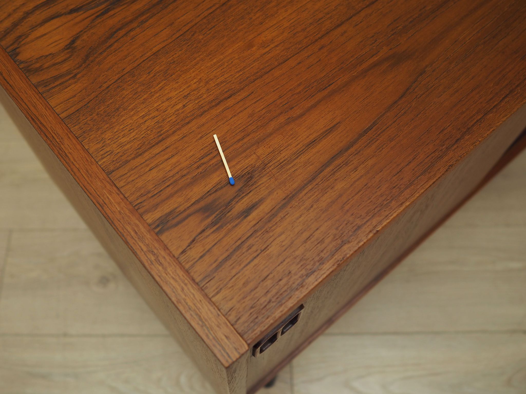 Buffet en teck, design danois, années 1970, production: Danemark