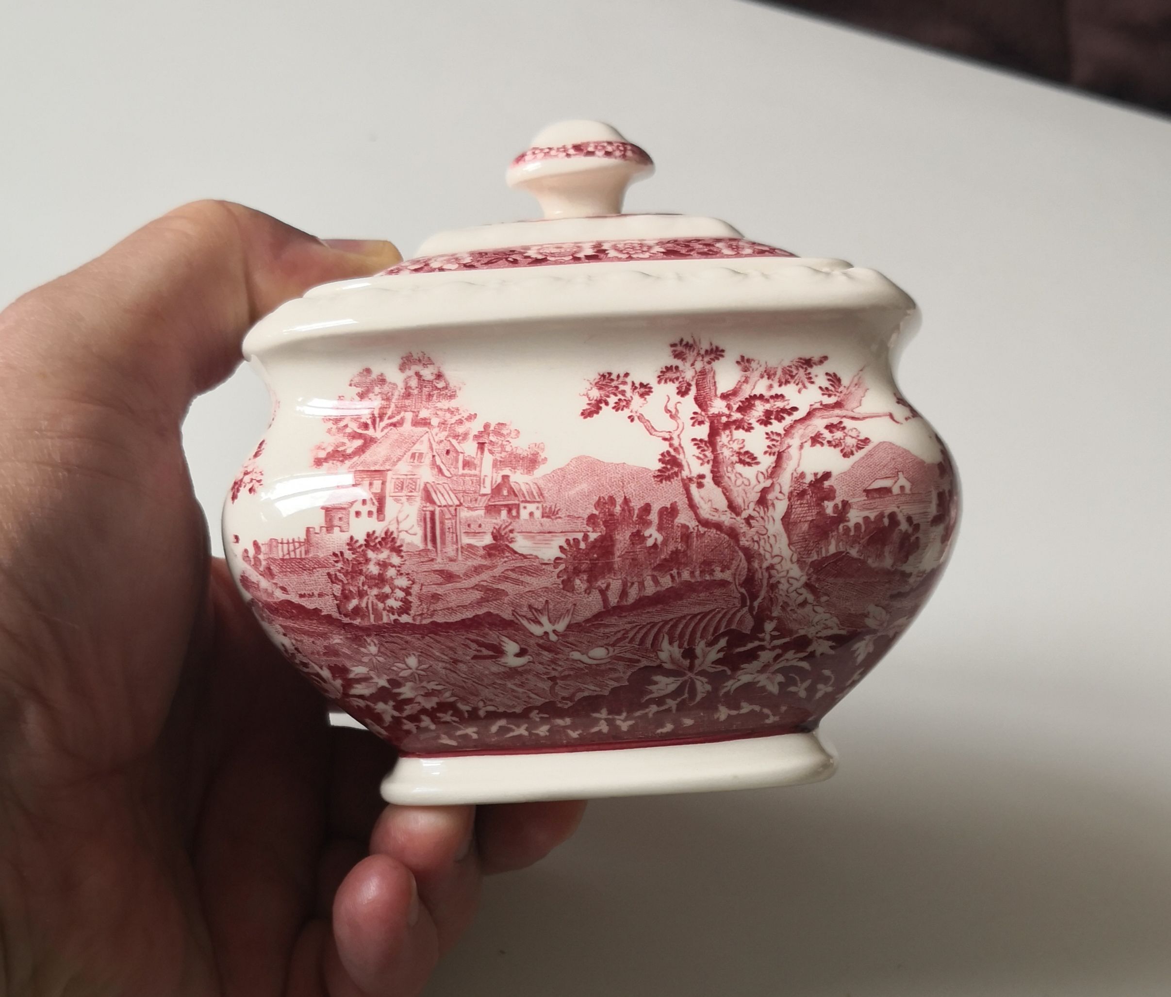 Villeroy and boch ceramic sugar bowl