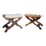 Paire de curules de la fin du xixe en bois sculpté de style Louis xv
