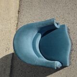 Fauteuil crapaud en velours bleu