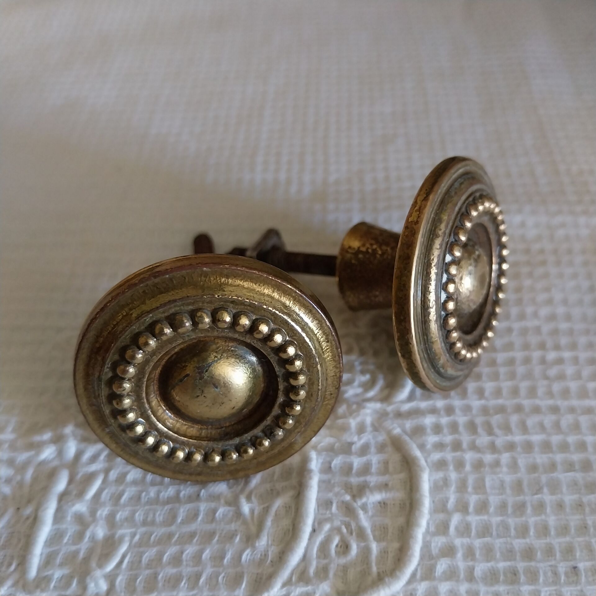 bouton de poignées de meuble ancien en bronze
