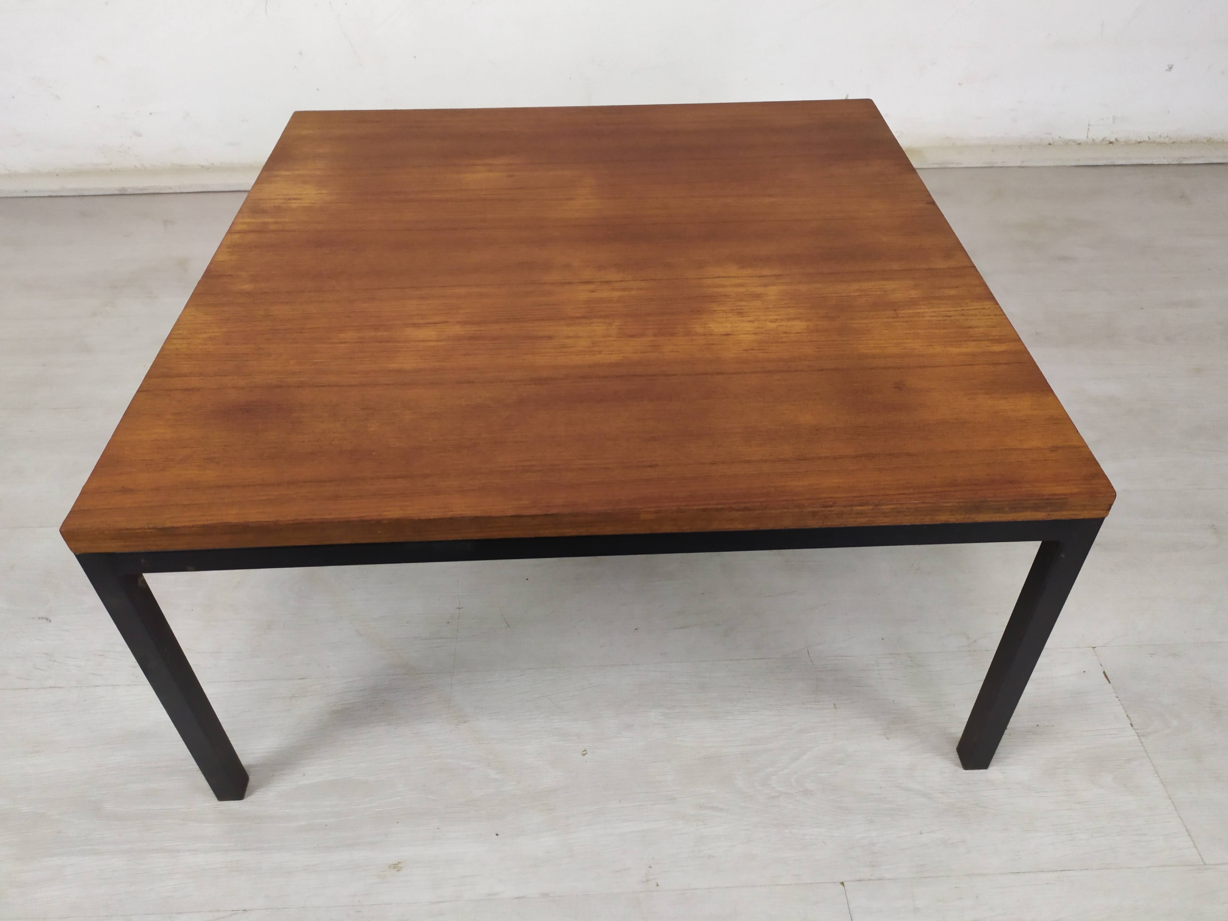 Teak coffee table Florence knoll