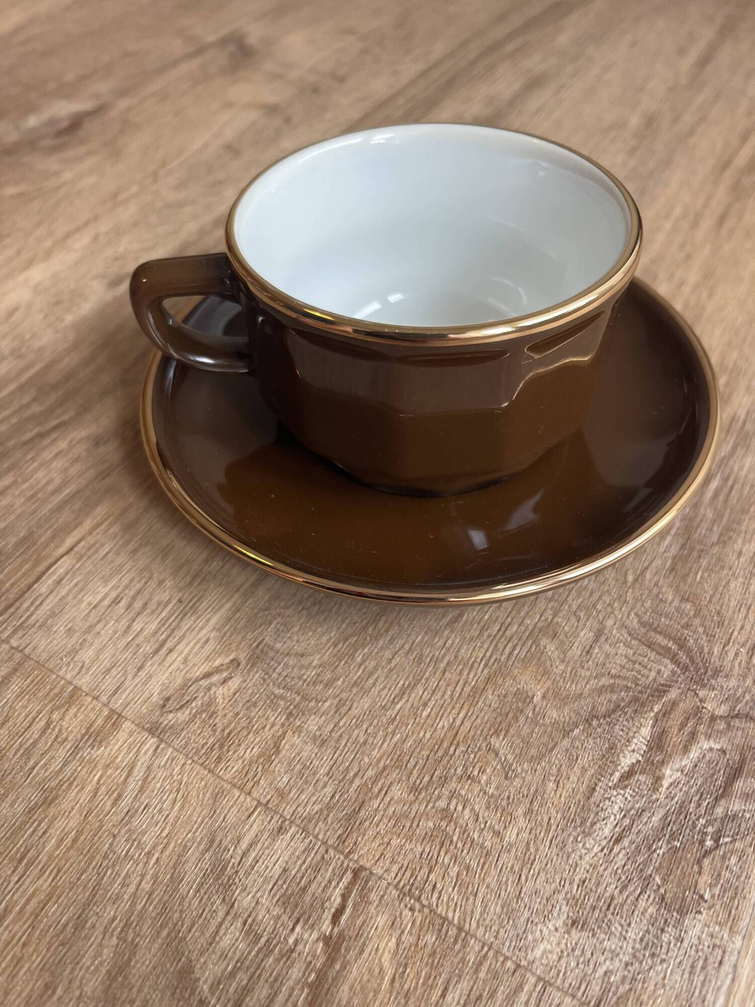 Coffee cups, Cappuccino, Yves Déshoulières, brown and gold, Nescafé