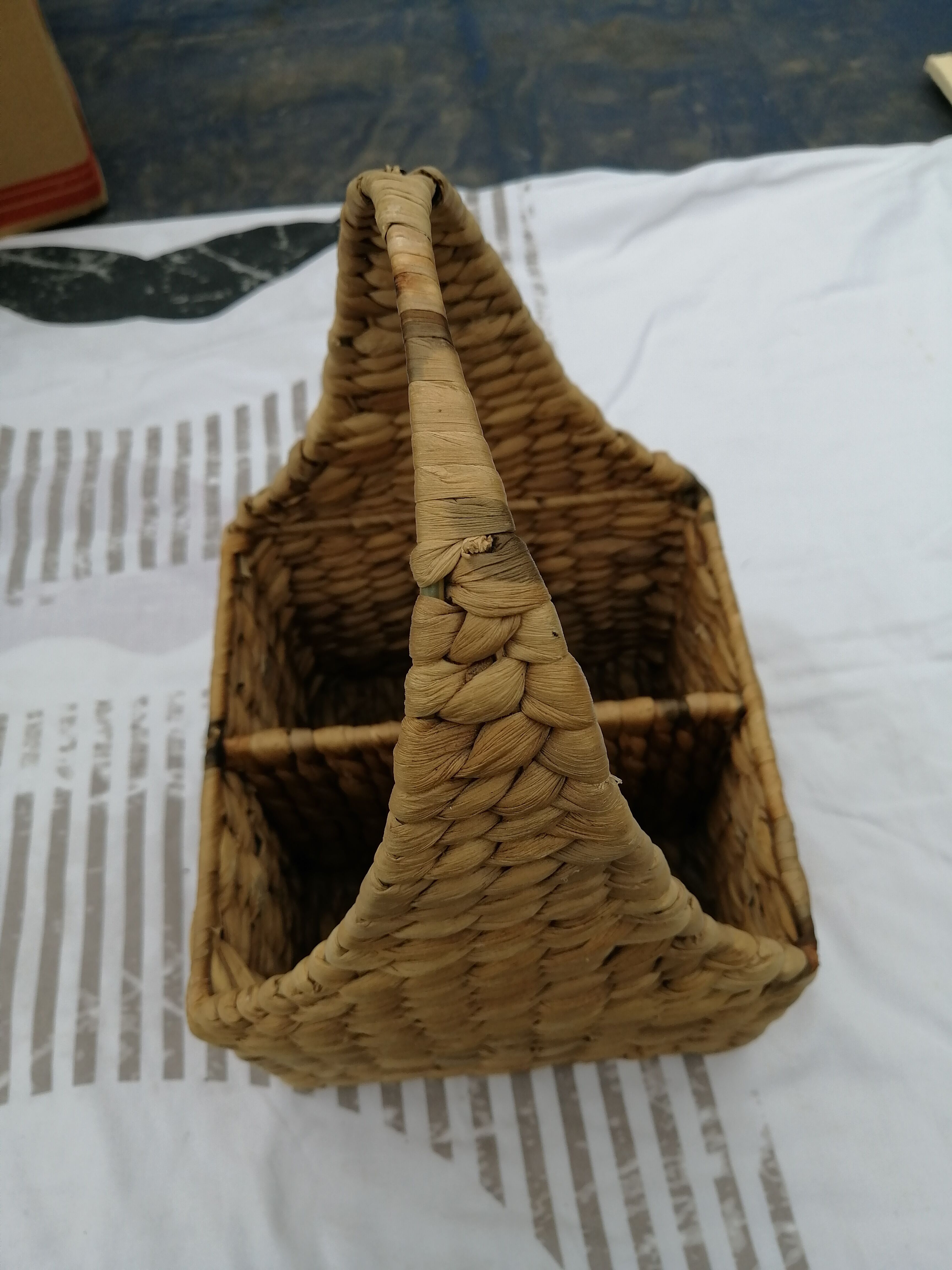 Panier en osier porte bouteille