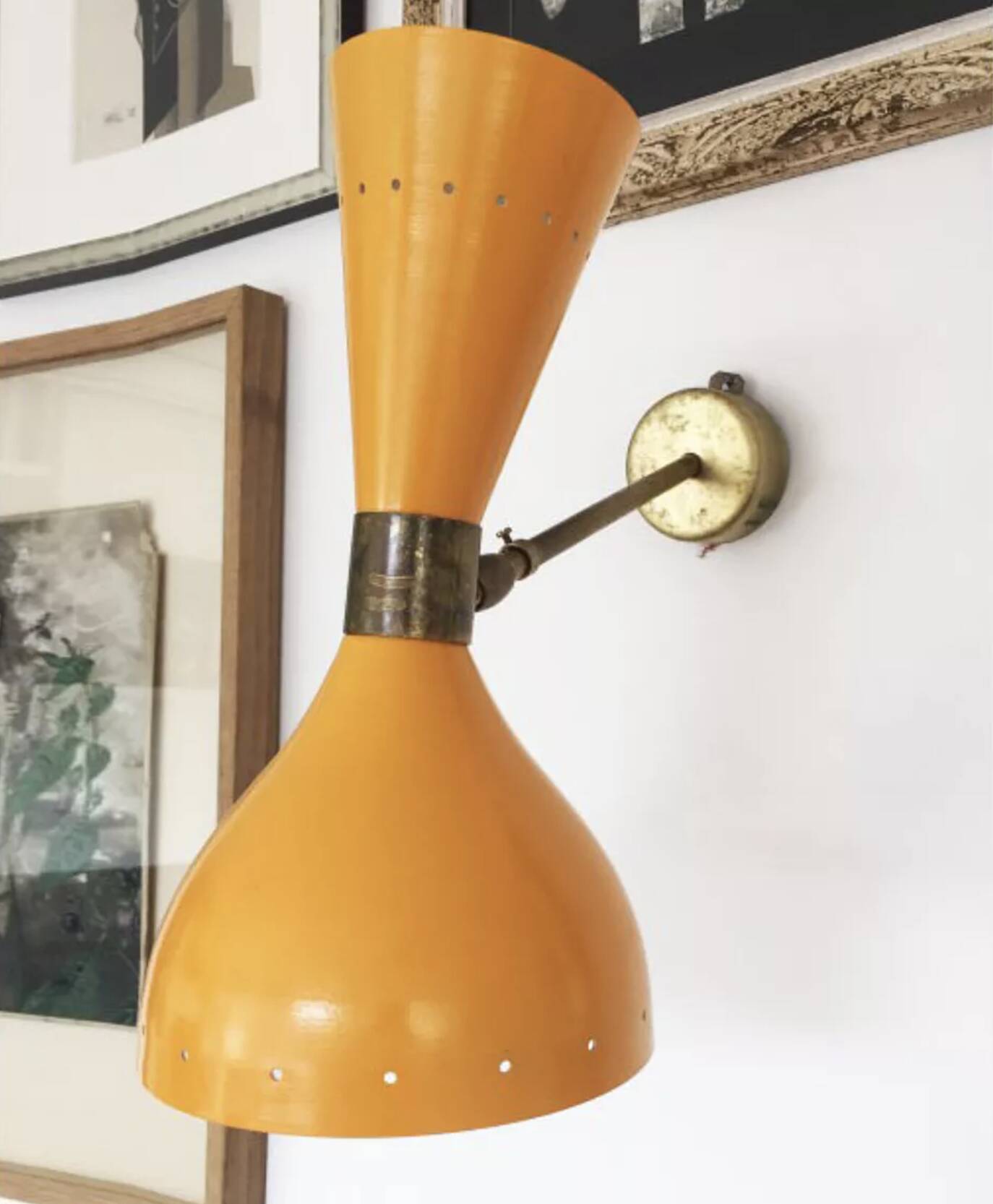 Pair of Italian designer wall lights from the 1950s