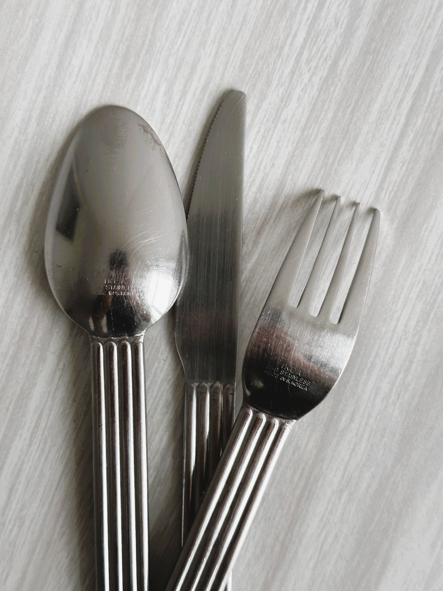 Set de 18 couverts IKEA made in Korea