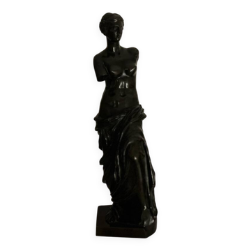 Bronze sculpture of the Venus de Milo by Delesalle