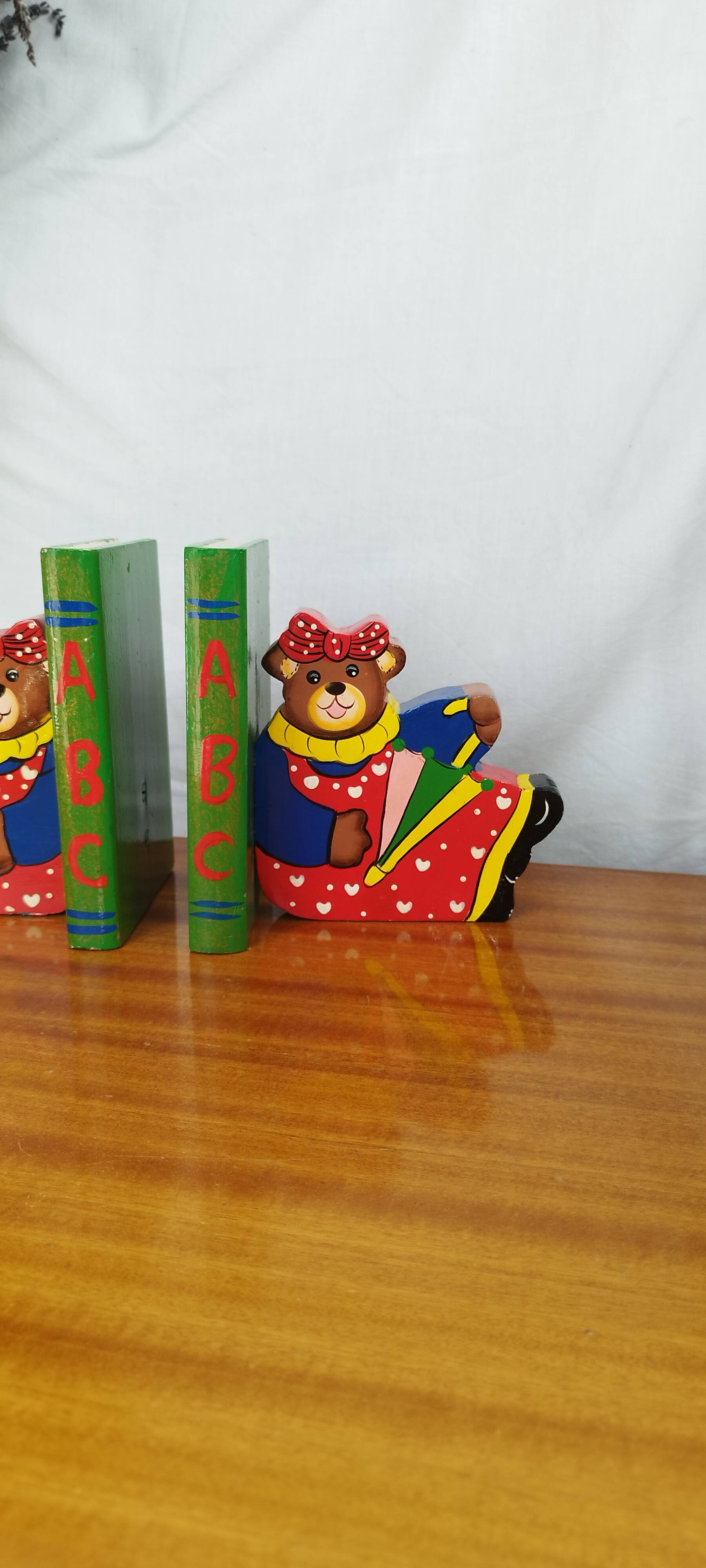 Vintage wooden bookends for kids, bear & books polychrome