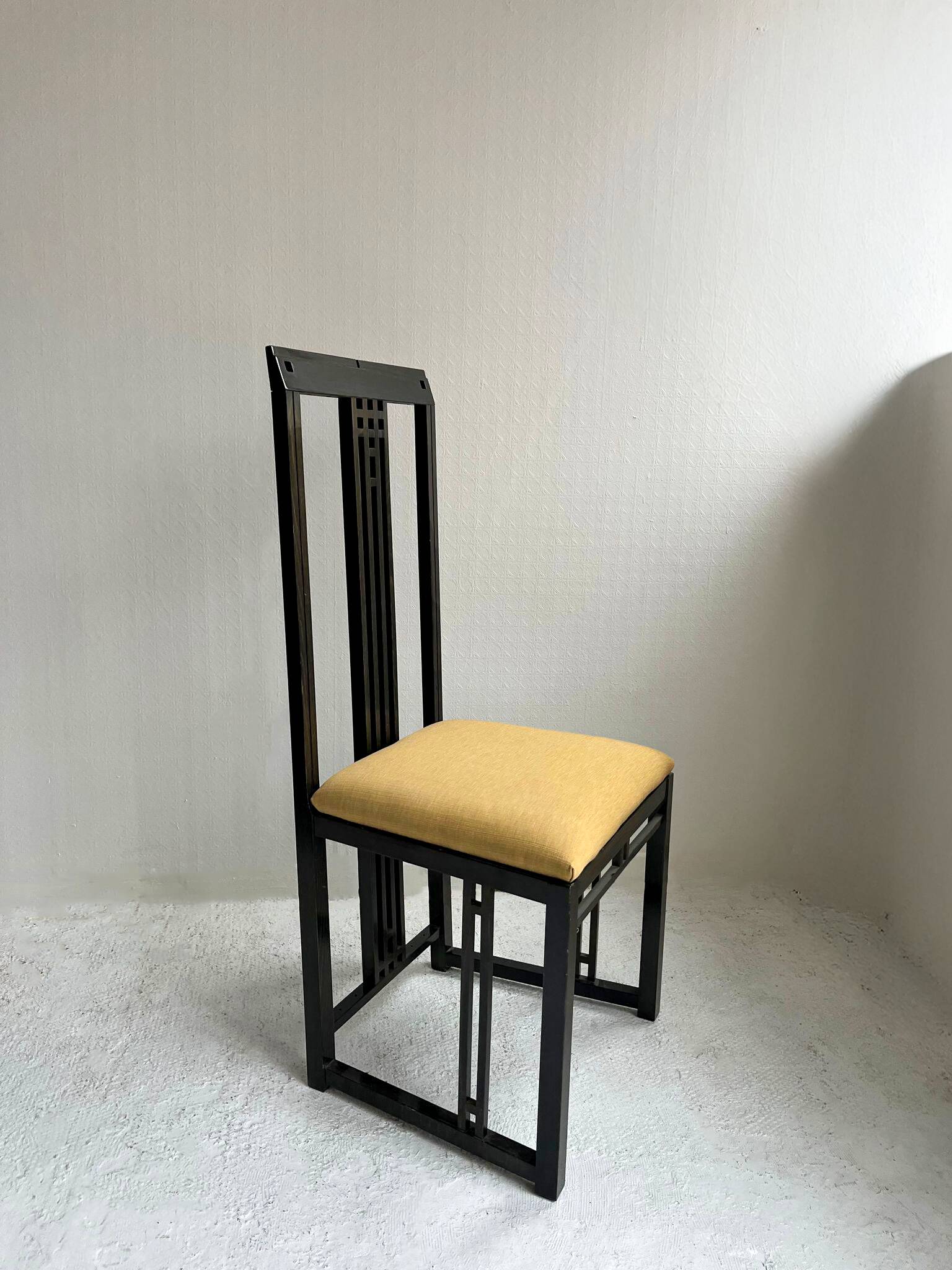 Set of 4 black wooden chairs from the 1970s - "galaxy" model