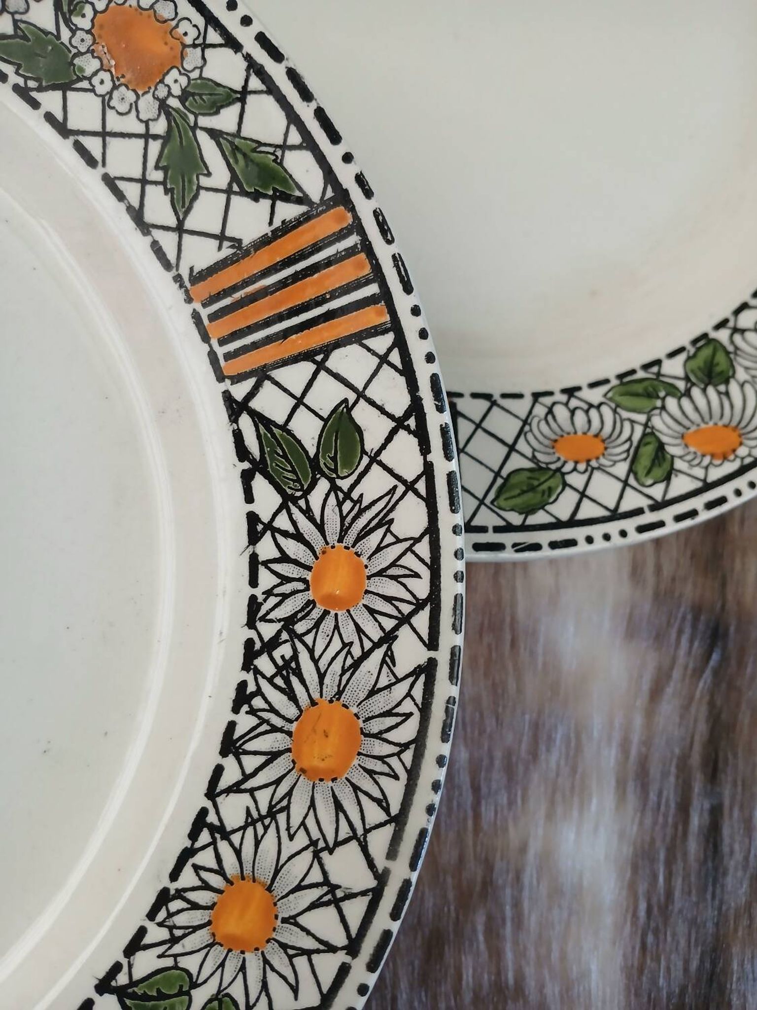 4 antique flat plates "Élisabeth"