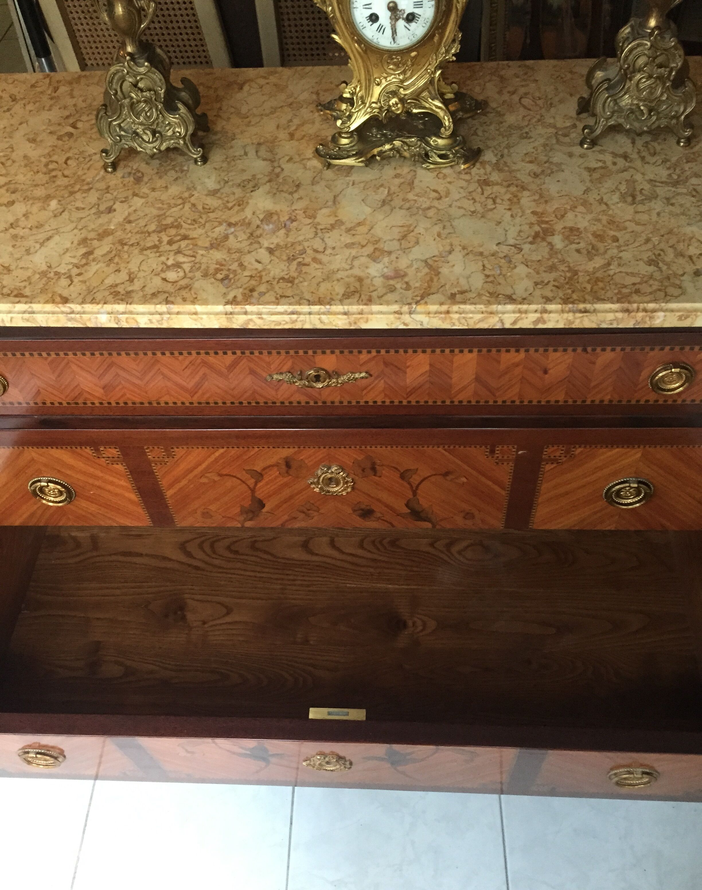 Dresser Louis XVI