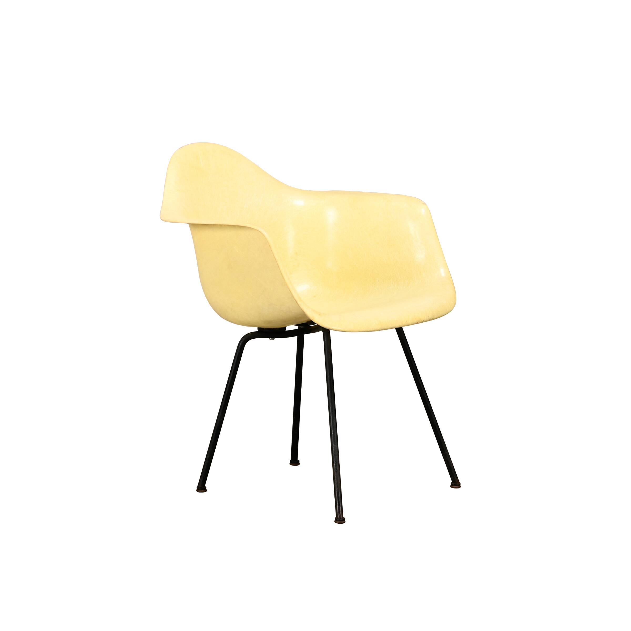 Charles & Ray Eames MAX Parchment rope edge Armchair Herman Miller 1951