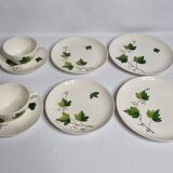 Breakfast service for two, cups, saucers and plates, 24 cm