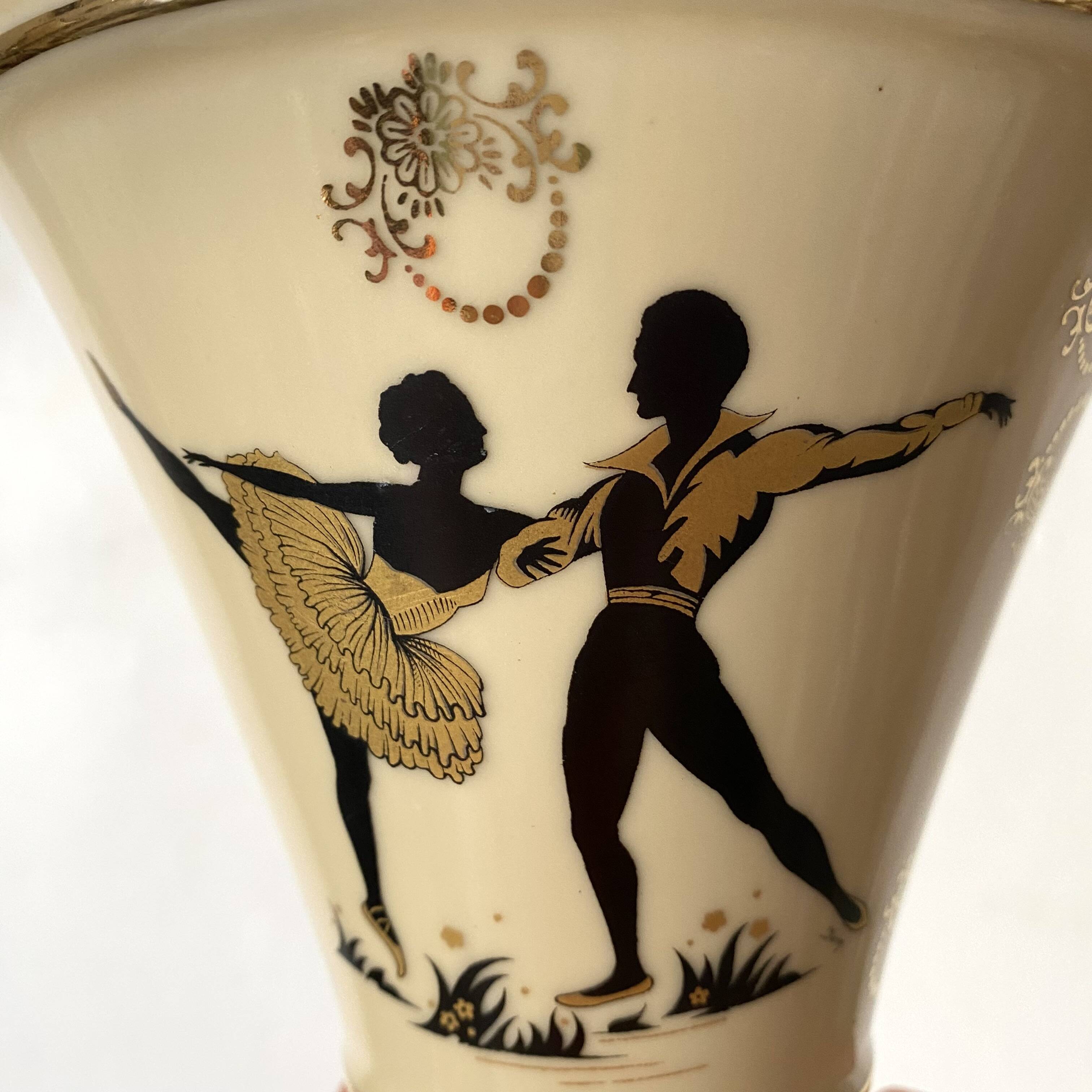 Antique "dancers" vase in opaline St Uze glass