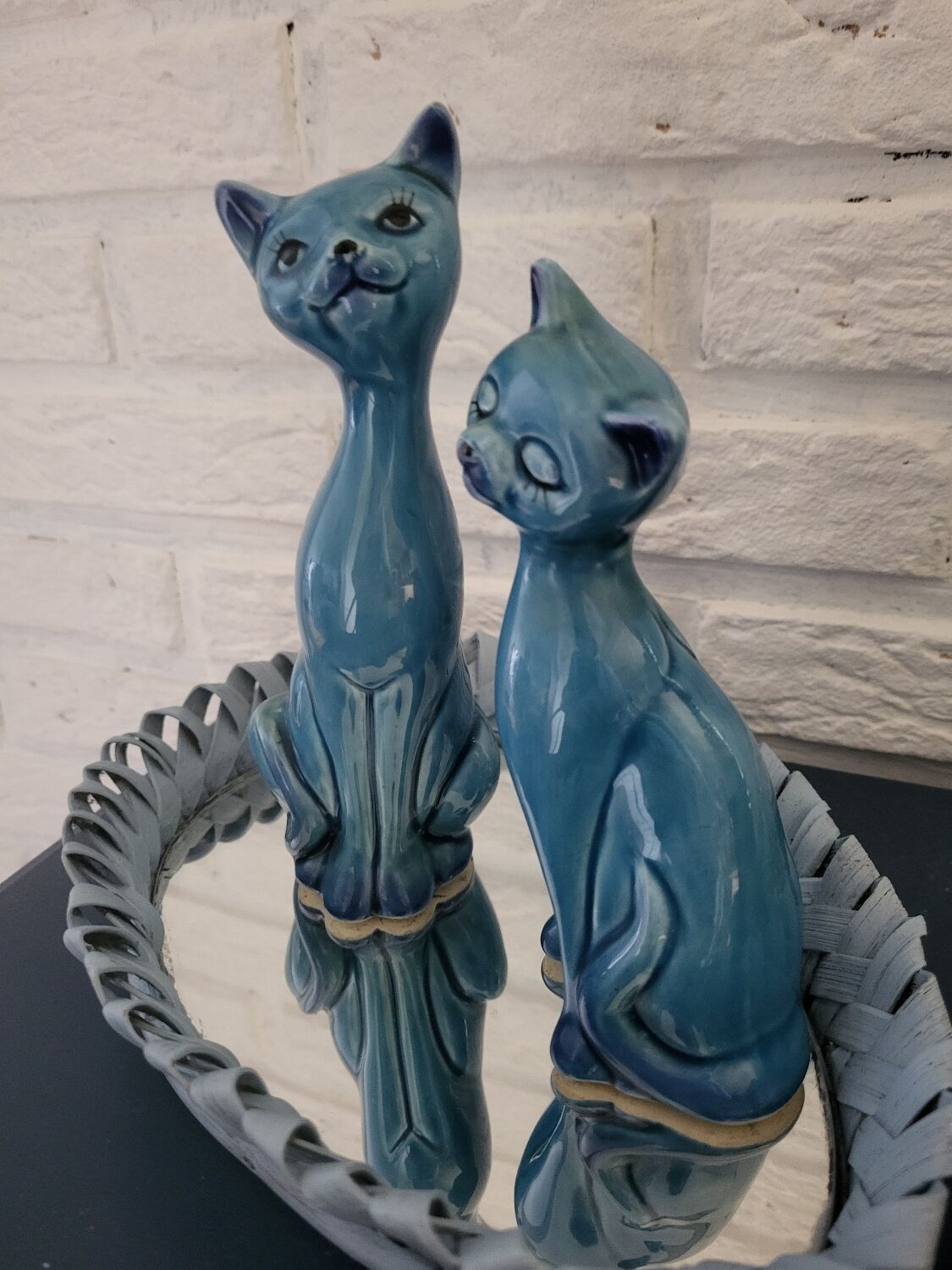 Ceramic cats