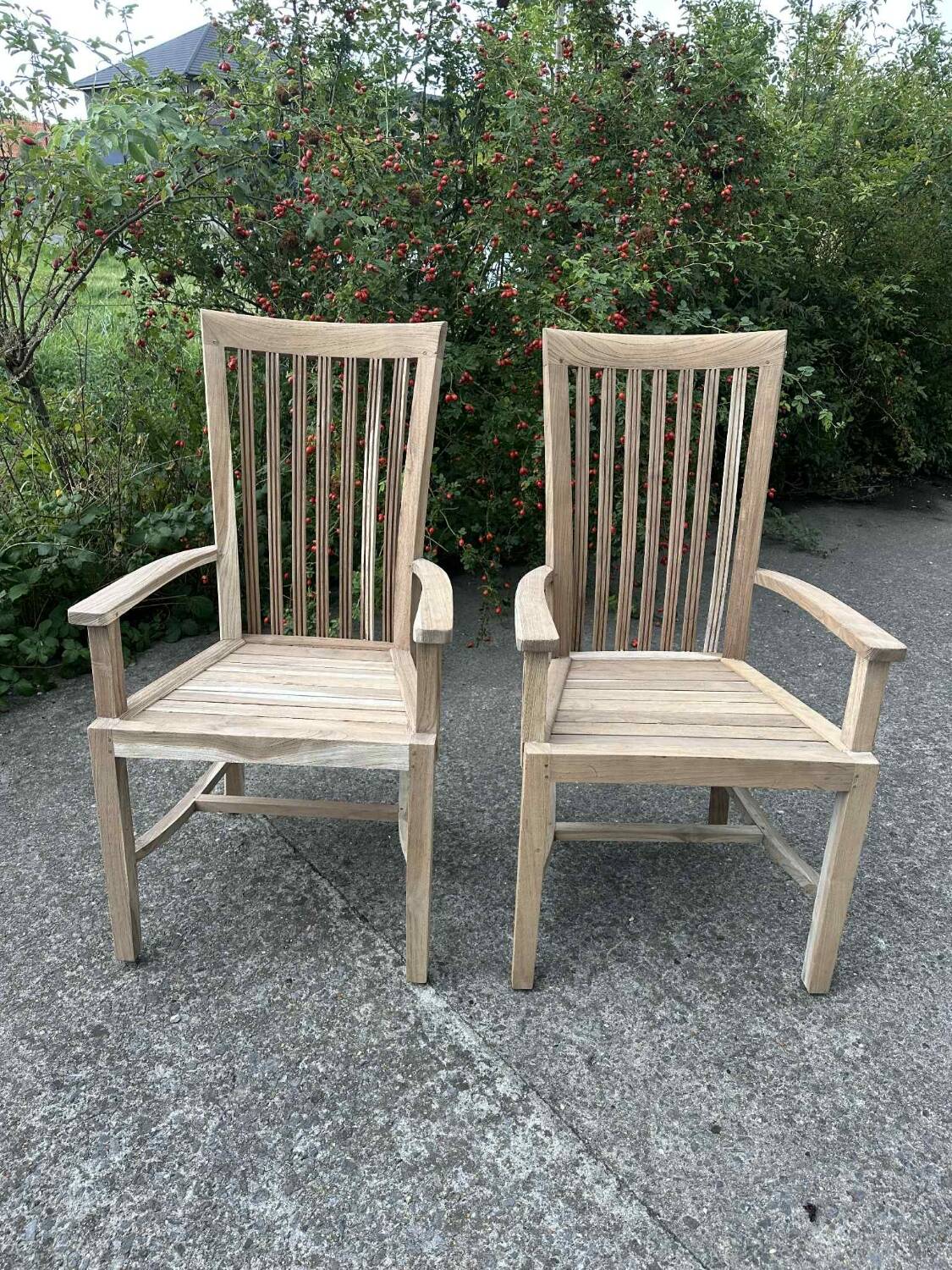 Set of 2 unfinished wooden armchairs (teak)