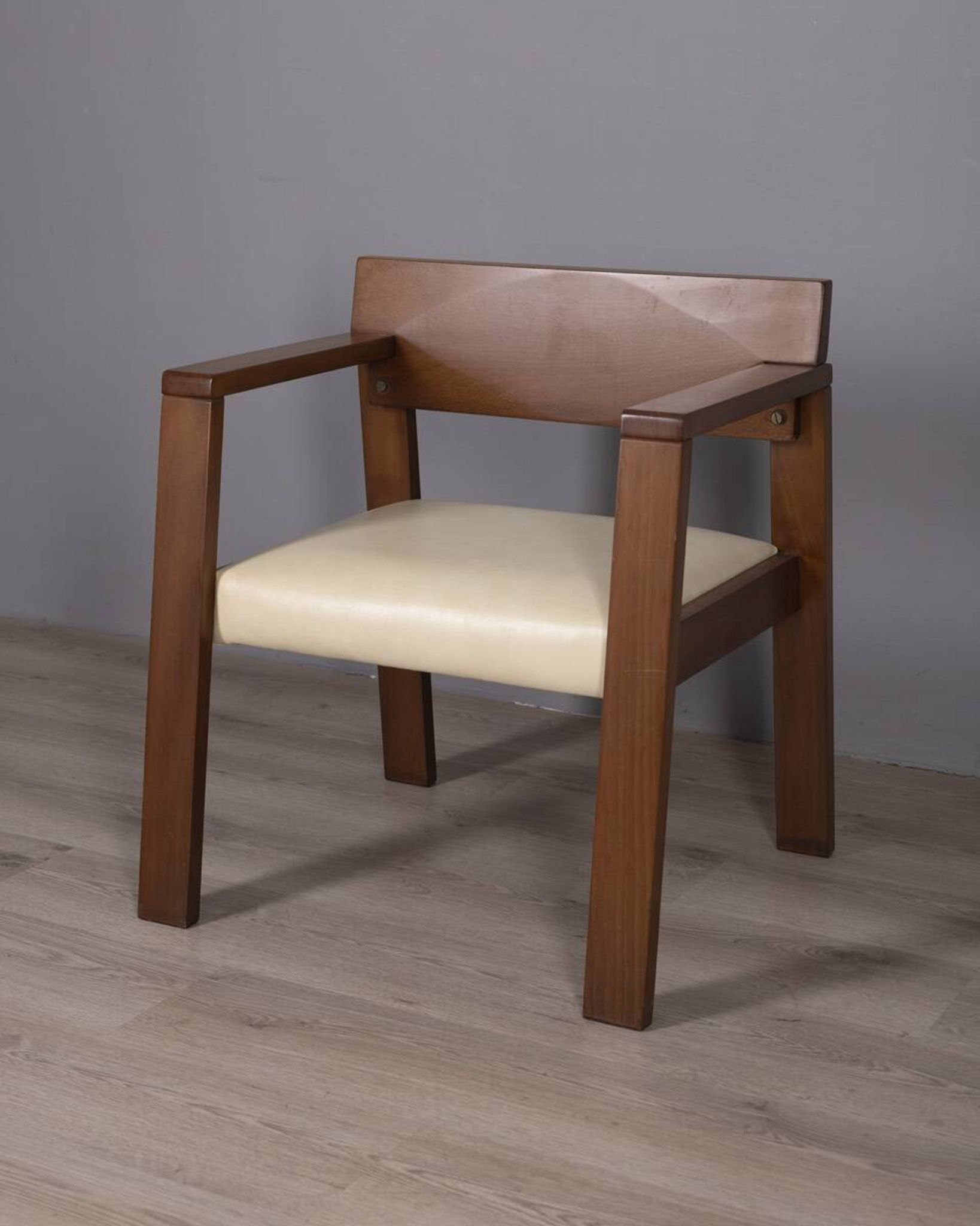 Vintage italian armchair in wood and leather, 1980s