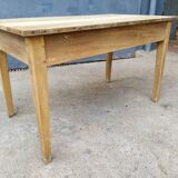 Farm table