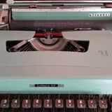 Olivetti Lettera 32 Typewriter