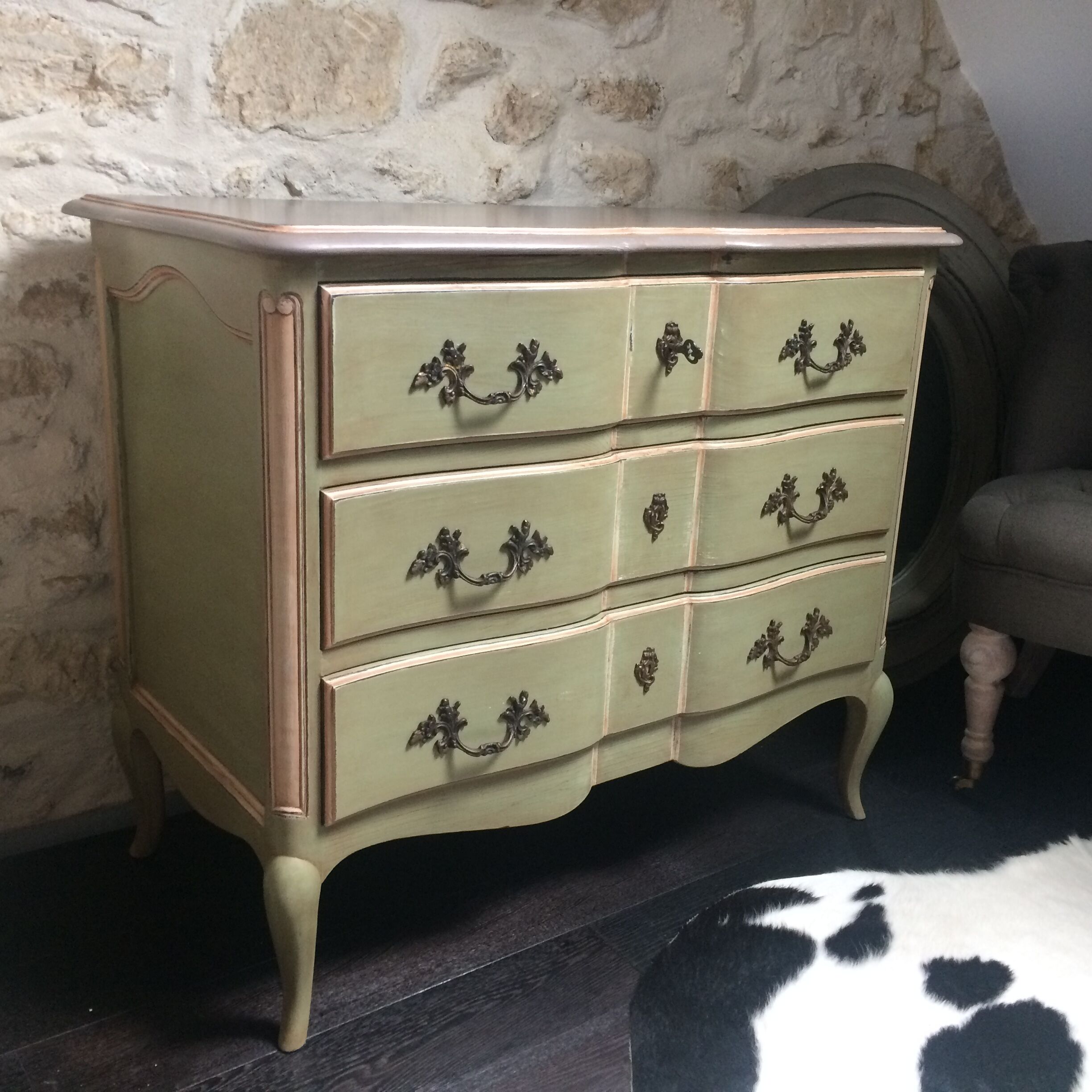 Chest of drawer Louis XV style crossbow