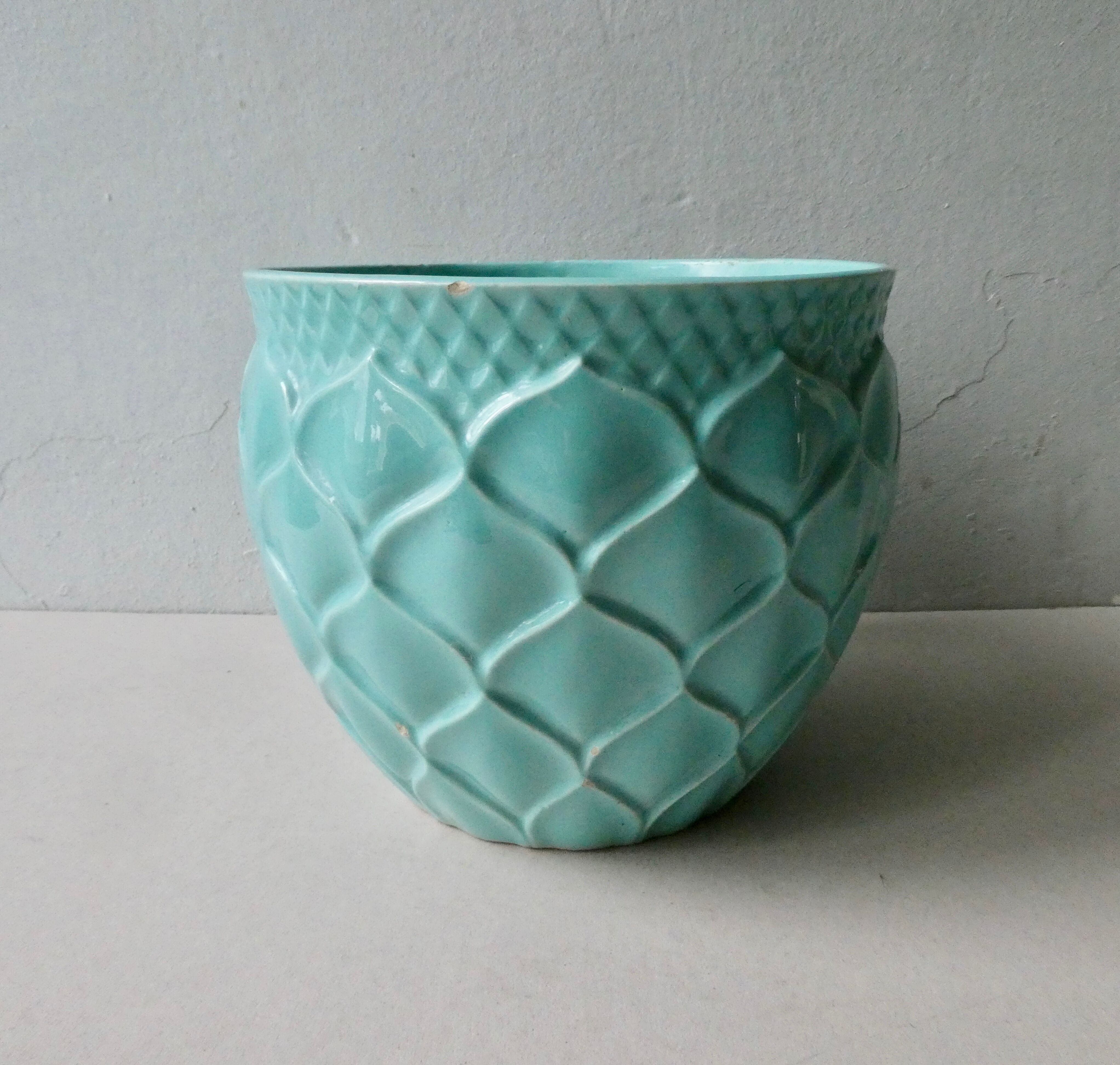 Ceramic pot cover Saint Clément France, artichoke model