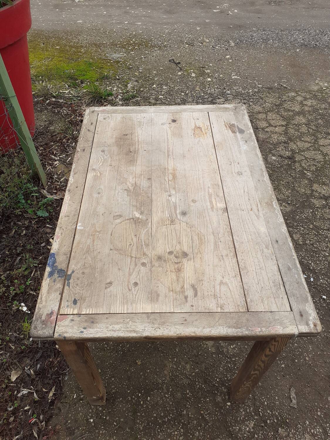 Farm table