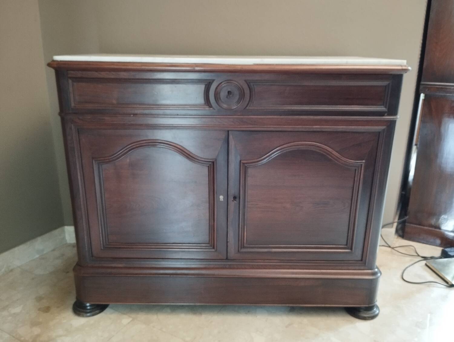 Victorian chest of drawers with white marble top