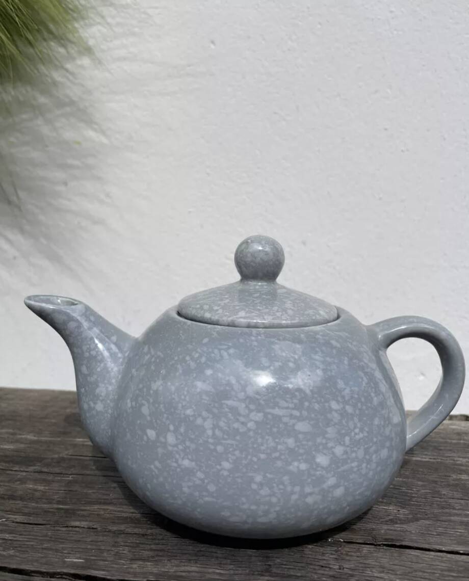 Théière 1980 grise et blanche moucheté