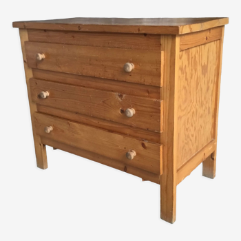 Vintage chest of drawers with 3 pine drawers