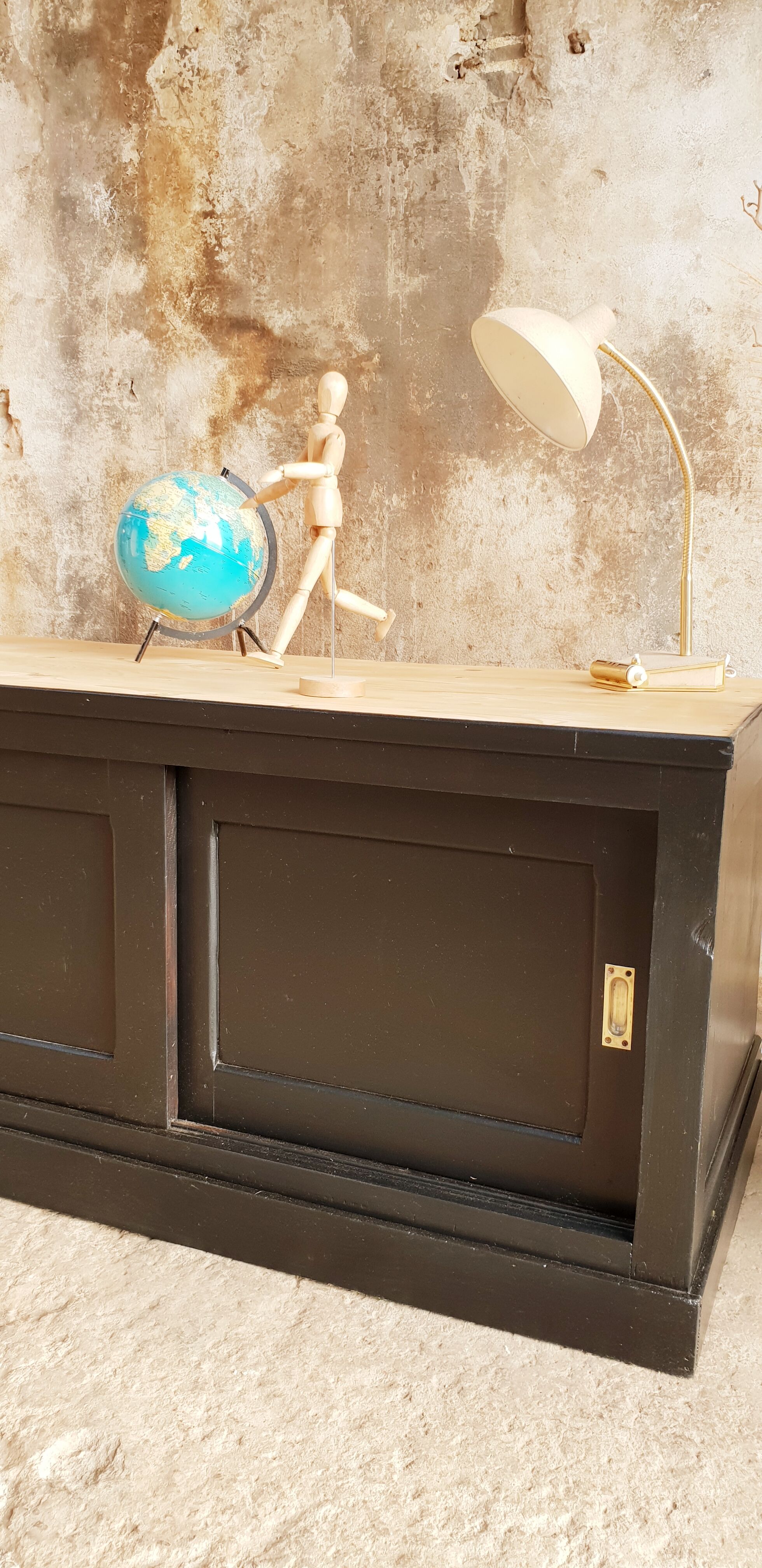 Trade furniture
