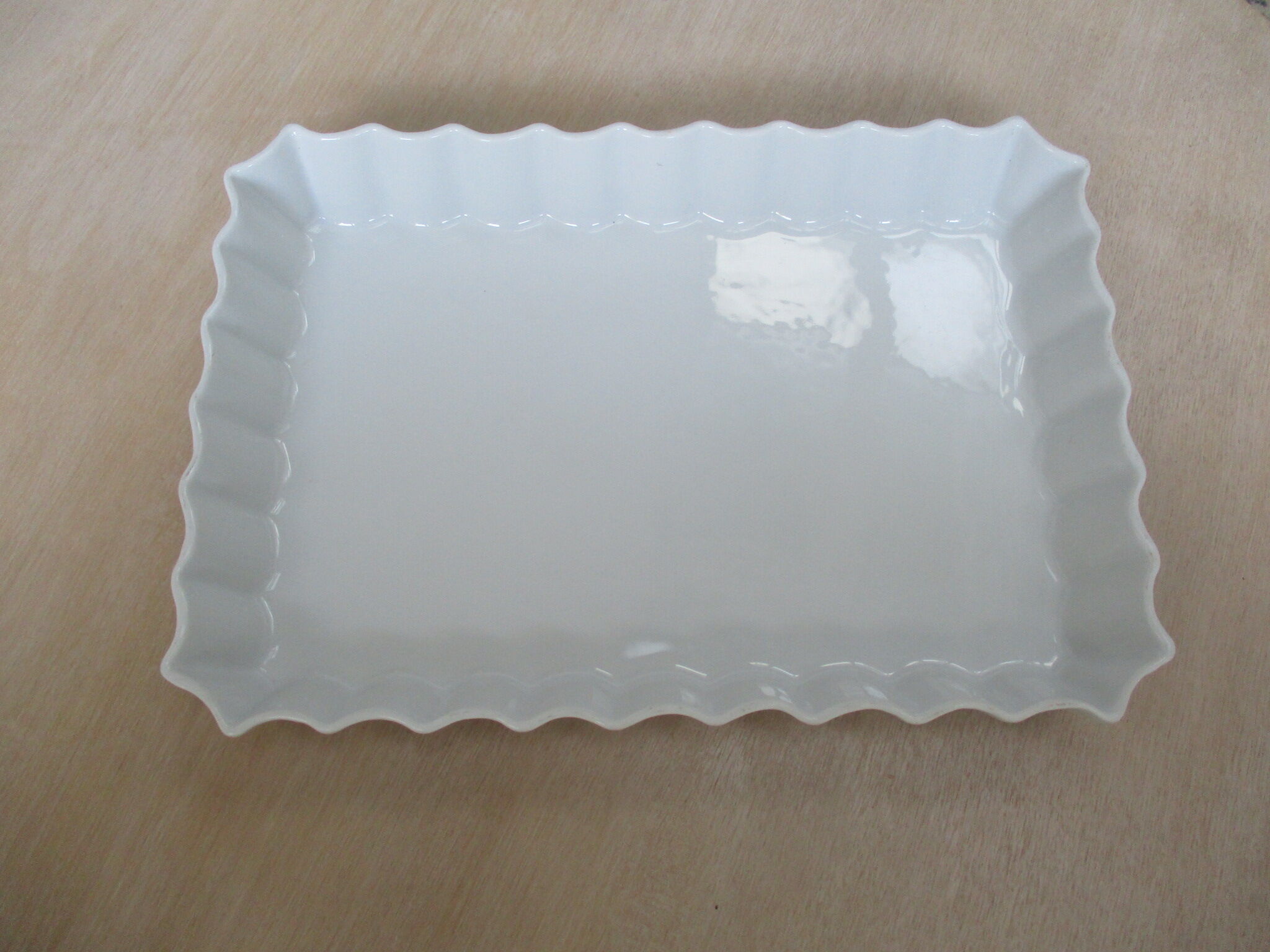 White porcelain dish, rectangular