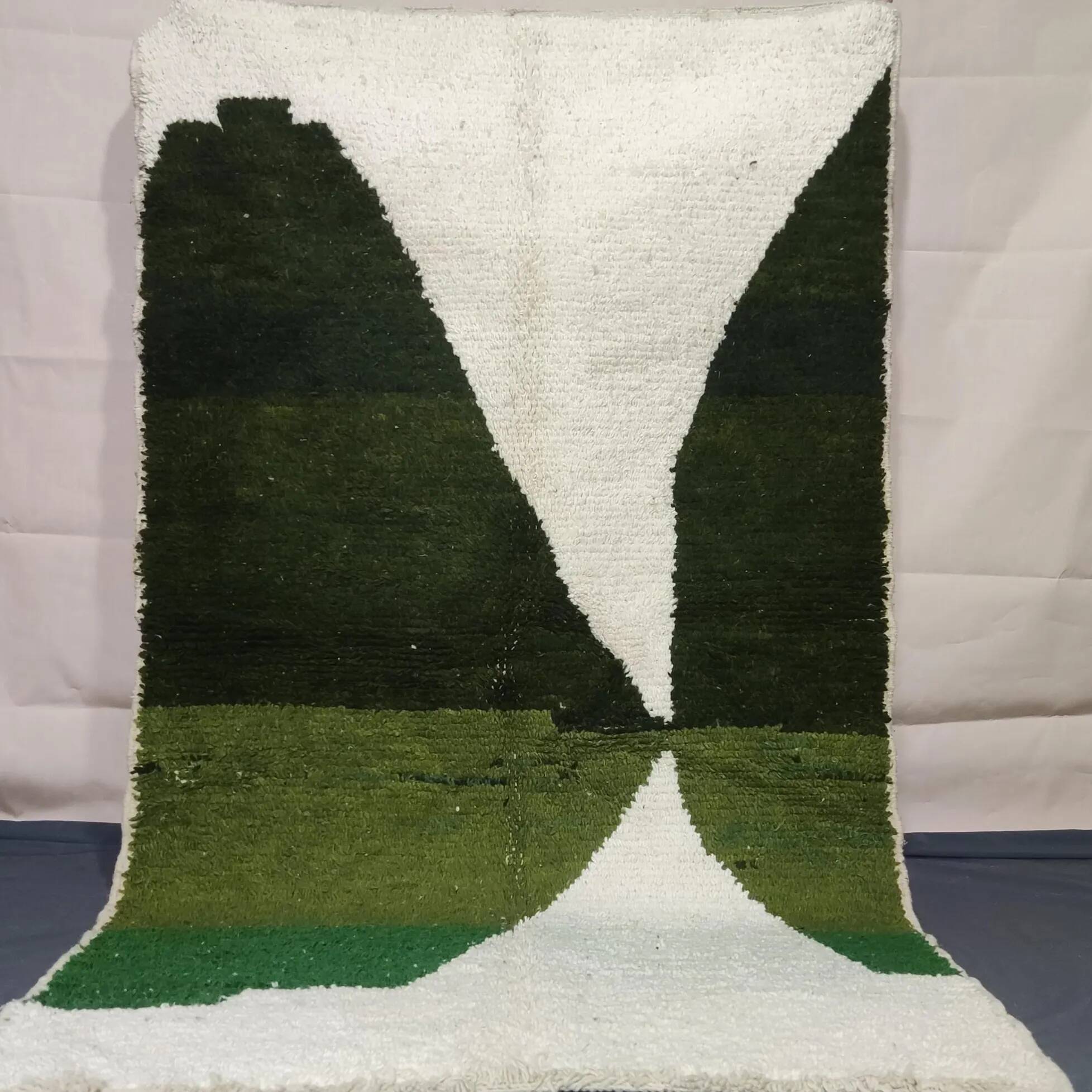 Handmade traditional carpet 250cm x 150cm Moroccan