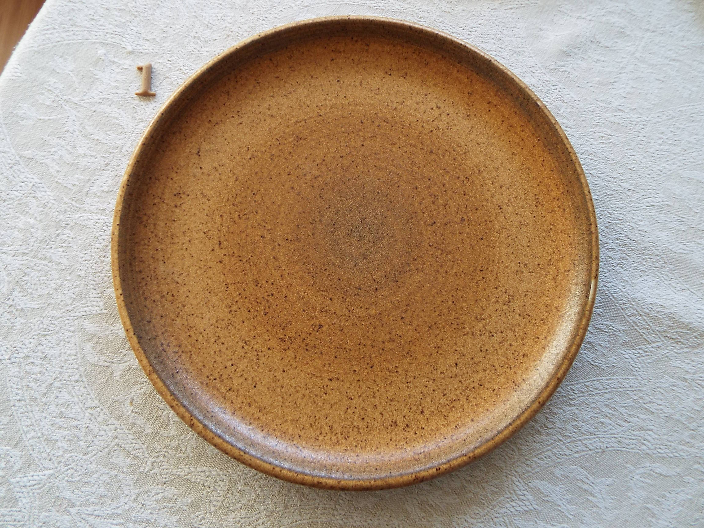 6 flat plates in Longchamp stoneware