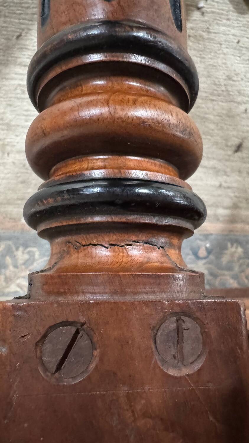 Oval Mahogany Dining Table N III