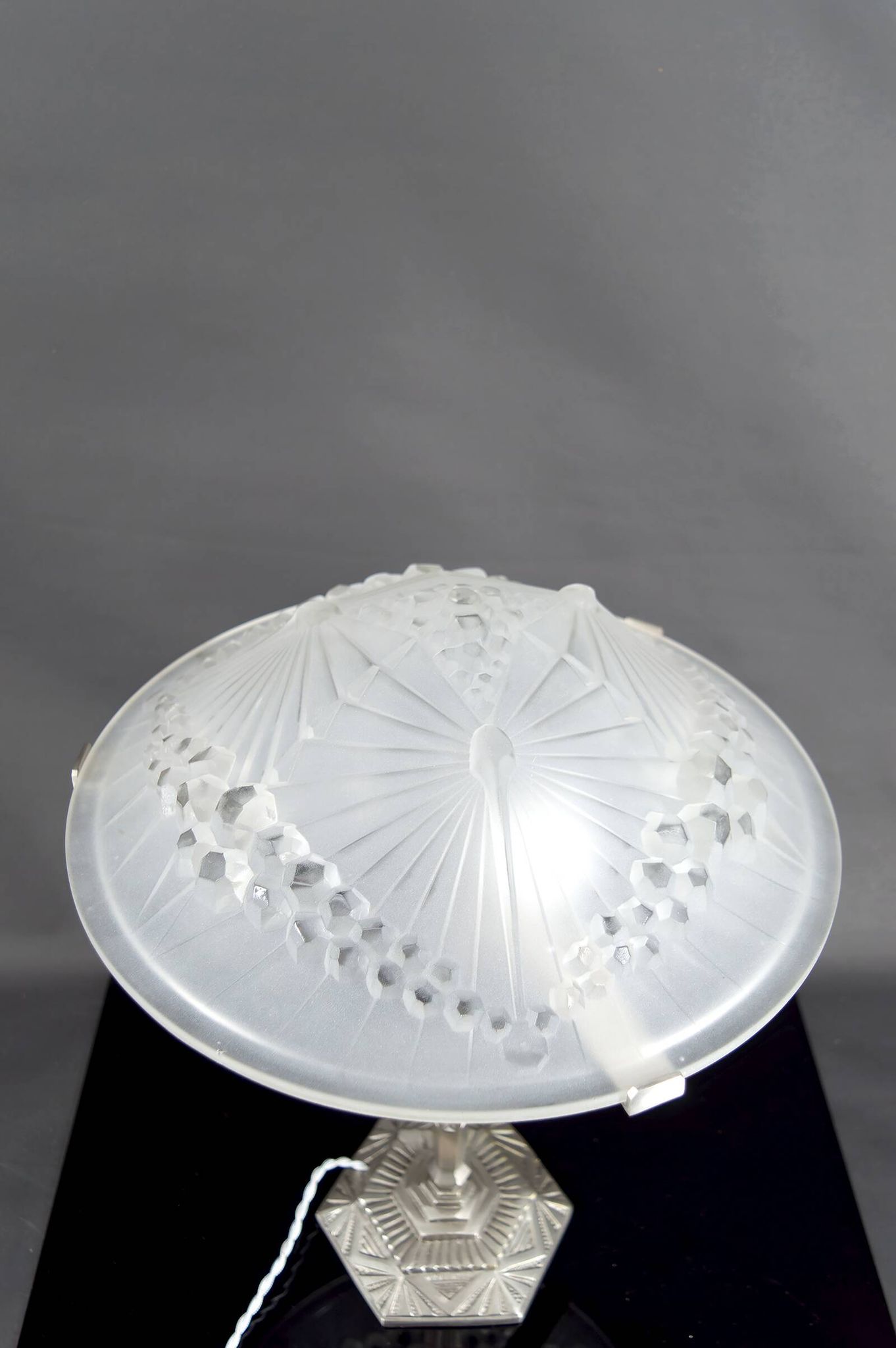 Important Art Deco lamp, nickel-plated bronze, Schneider glass, Fr, c. 1930