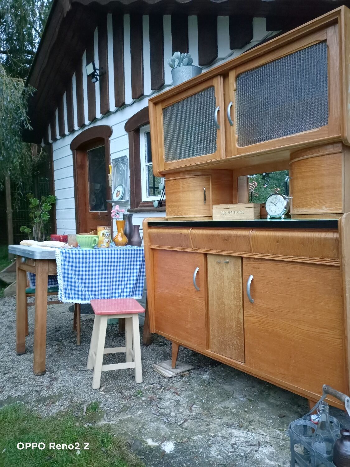 50s kitchen buffet