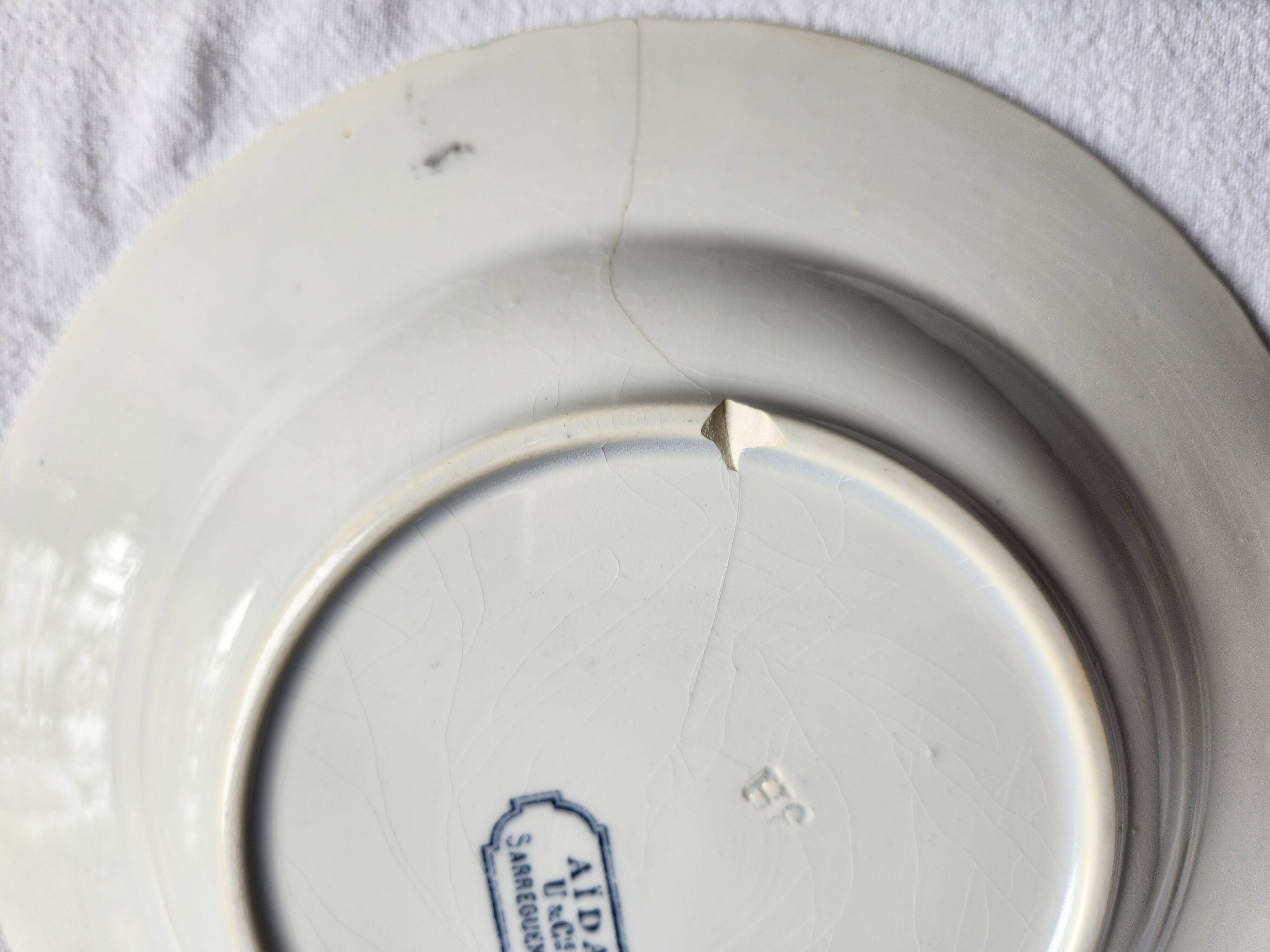 Deep plates x 6 from the French manufacturer Sarreguemines, Aïda collection. Old and rare