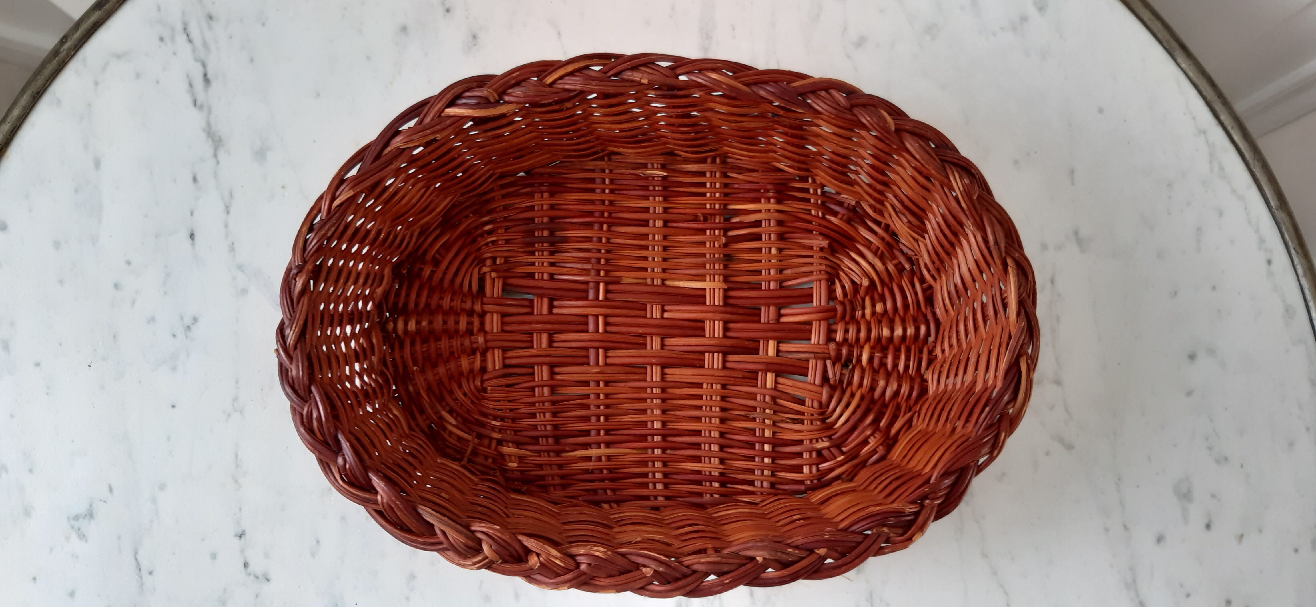70s wicker basket / basket