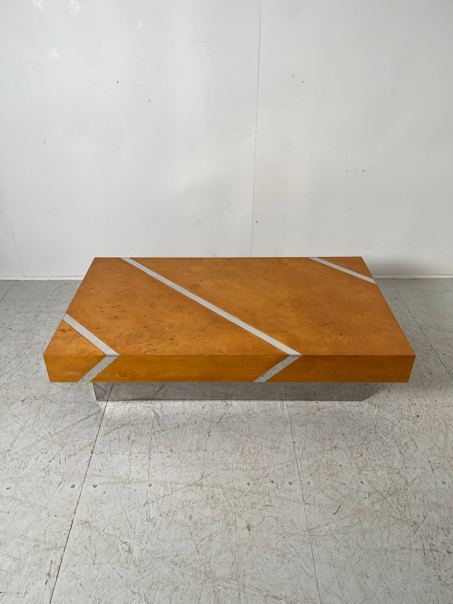 Table basse en loupe D’orme 1970